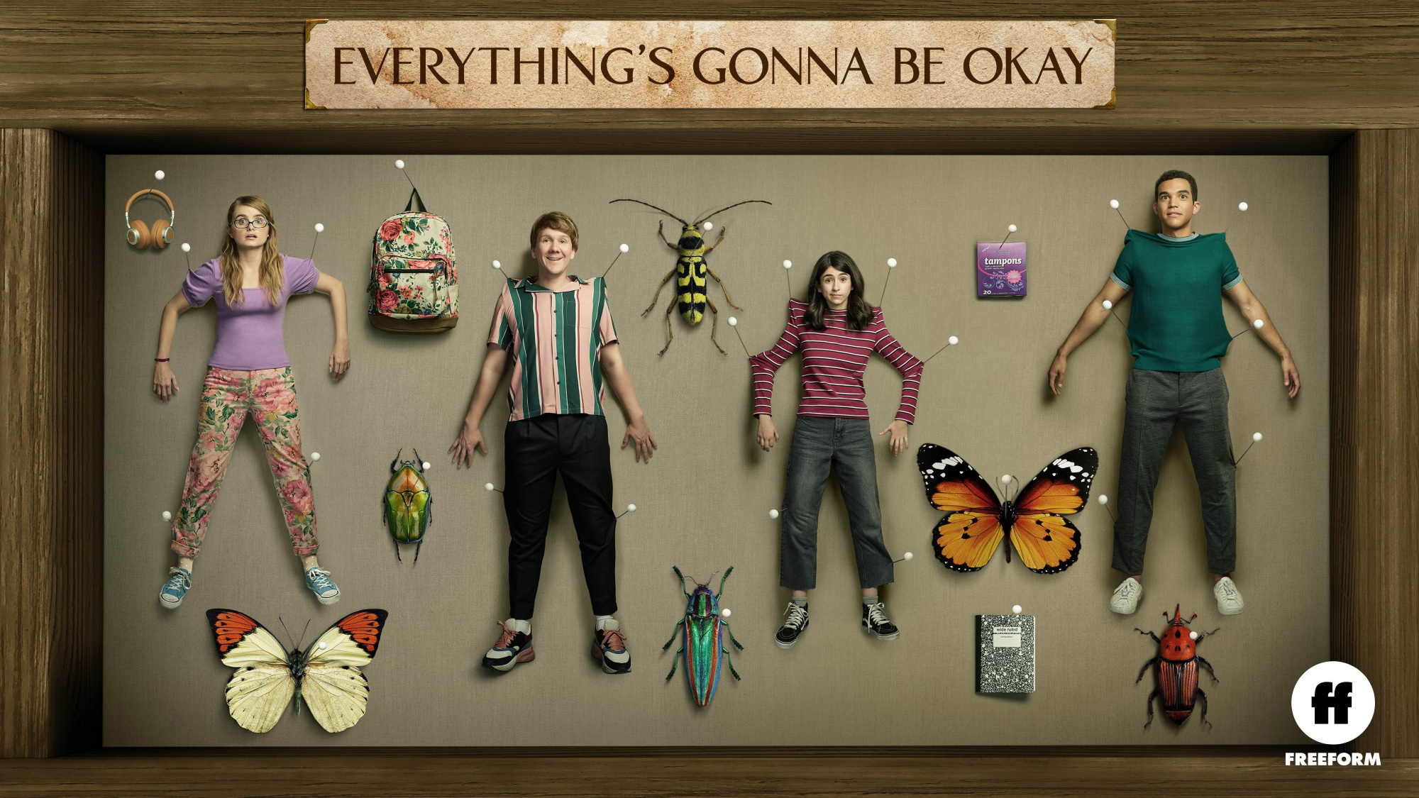 poster de Everything’s Gonna be Okay avec les personnages épinglés comme des insectes