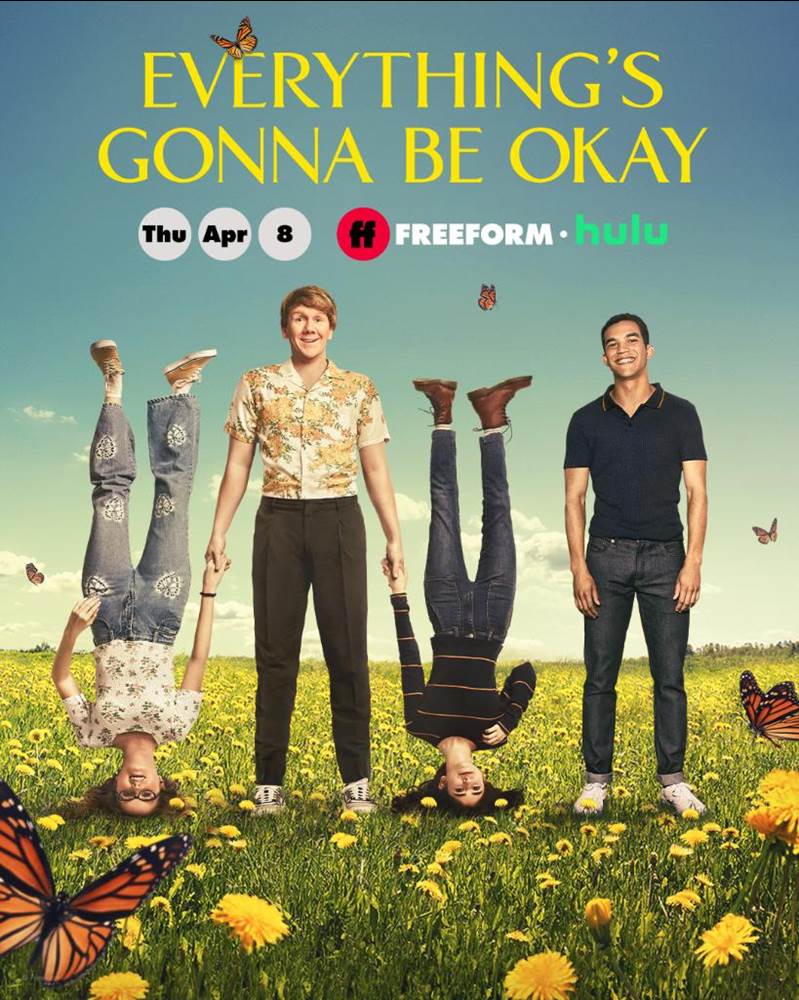 poster de Everything’s Gonna be Okay avec les personnages qui se tiennent la main